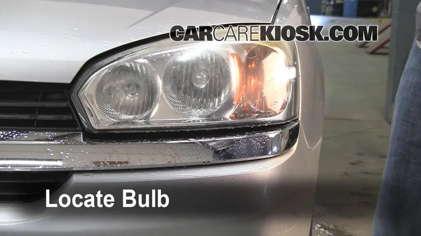 2005 Chevrolet Malibu 2.2L 4 Cyl. Lights Highbeam (replace bulb)